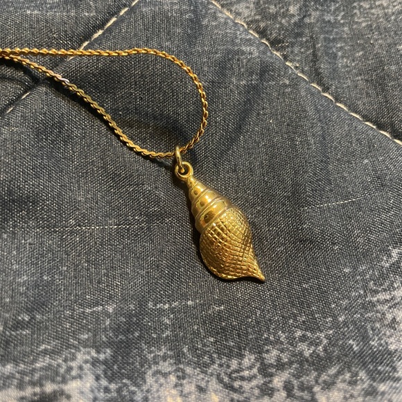Sarah Coventry Vintage Seashell Necklace - Picture 4 of 6